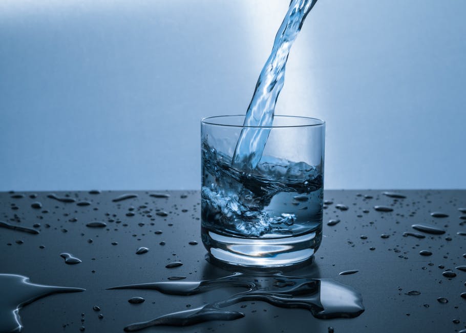 Qualité de l'Eau au Cabinet Dentaire Eau Distillée vs Eau Déminéralisée